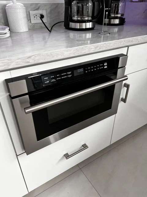 Microwave at Villa Fabulosa